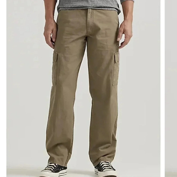 Wrangler Other - Wrangler Mens Relaxed Cargo Pants Size 34x30 Barley